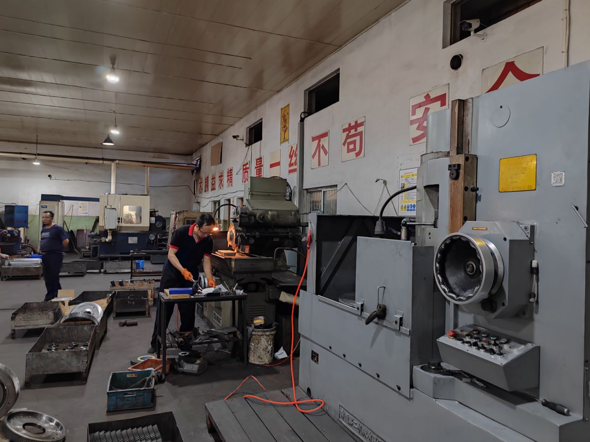 生產(chǎn)設(shè)備